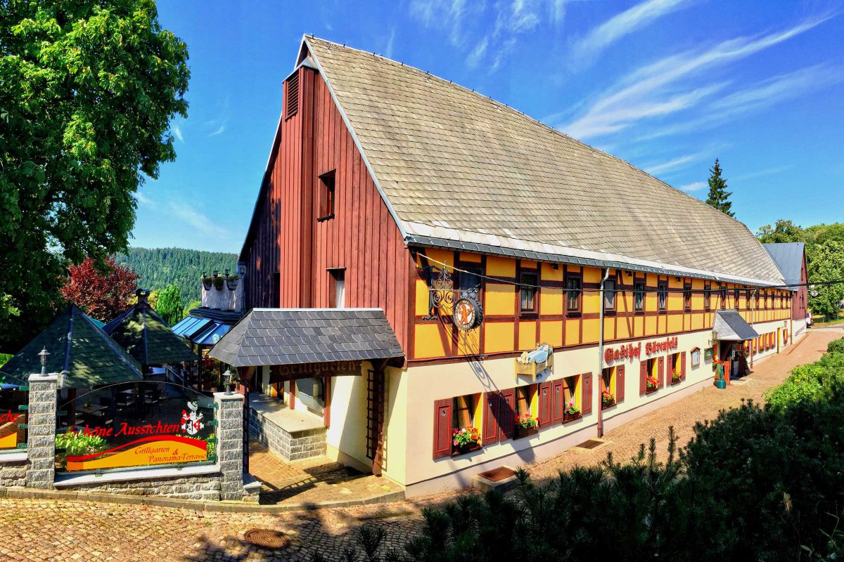 Gasthof Bärenfels im Sommer